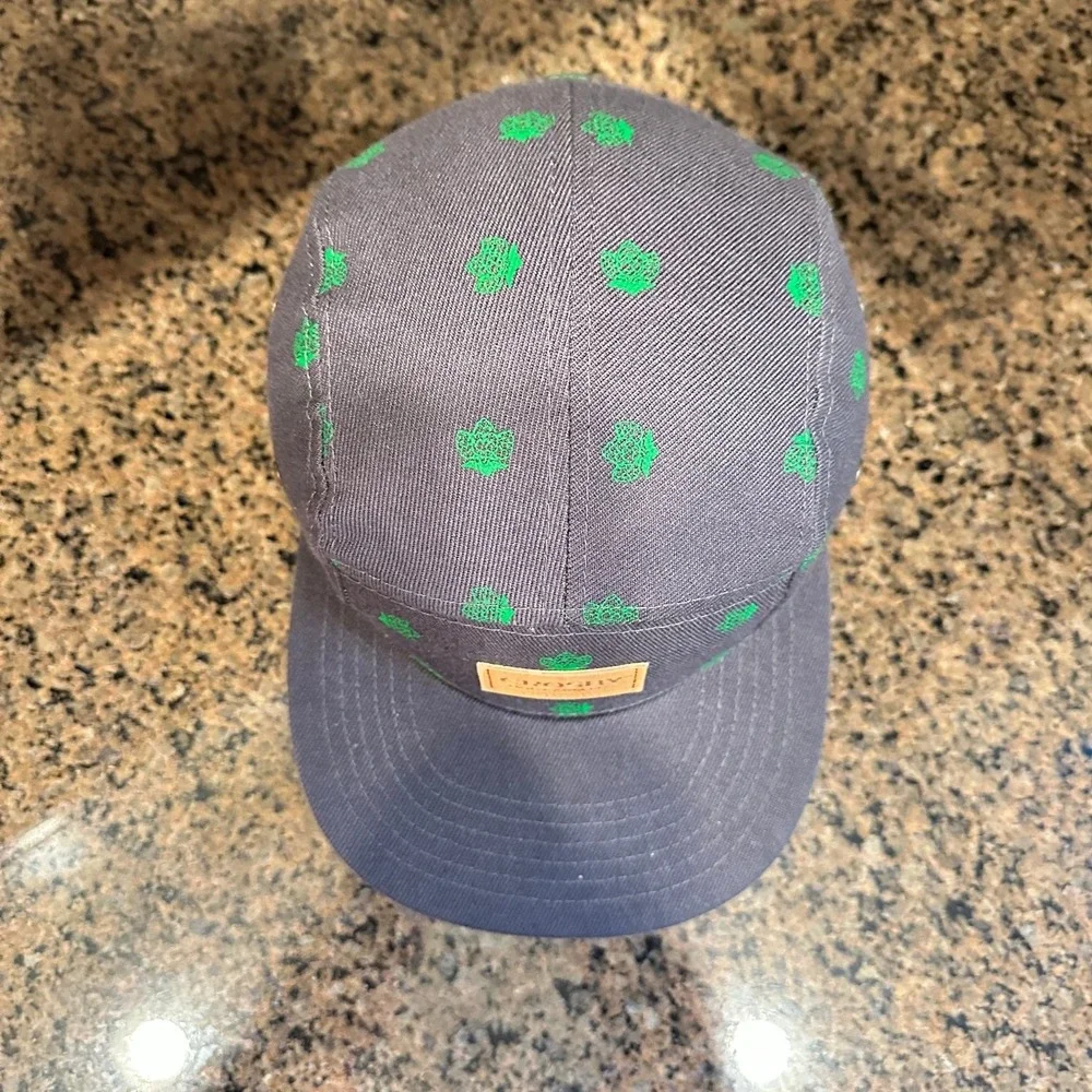 Crosby Hop Farm LLC 6 Panel Hat Gray Green Hop Cone 5-Panel Camp Cap